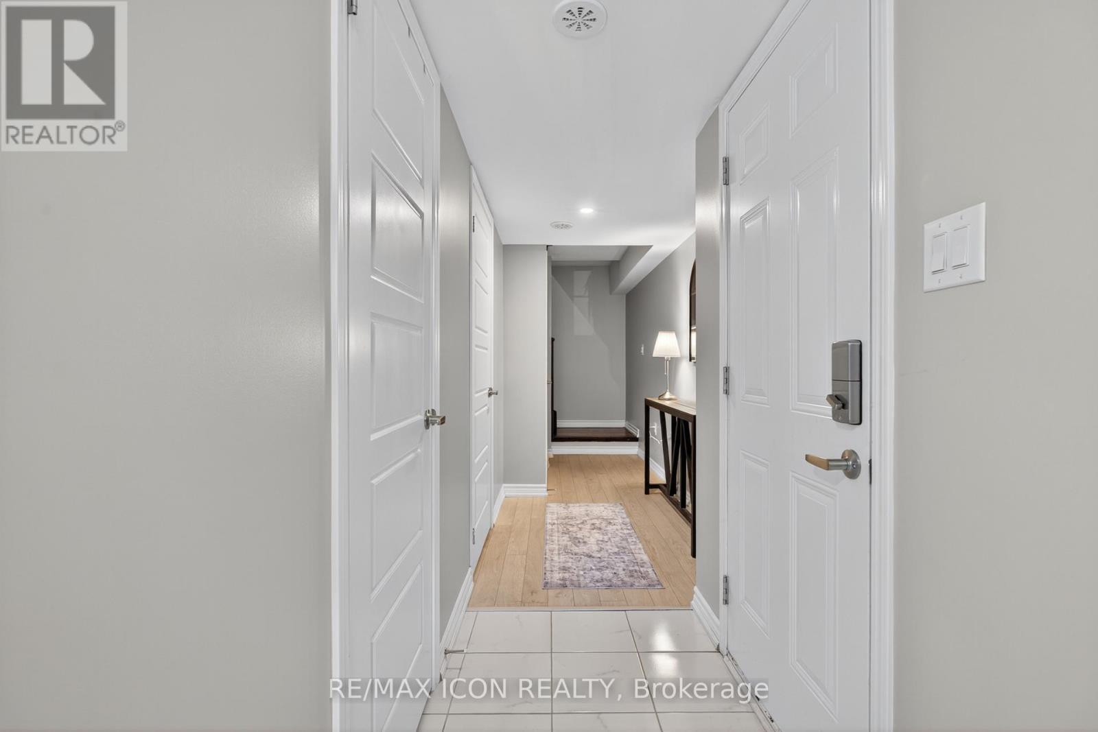 513 Fir Court, Milton, Ontario  L9T 7E7 - Photo 6 - W12382913