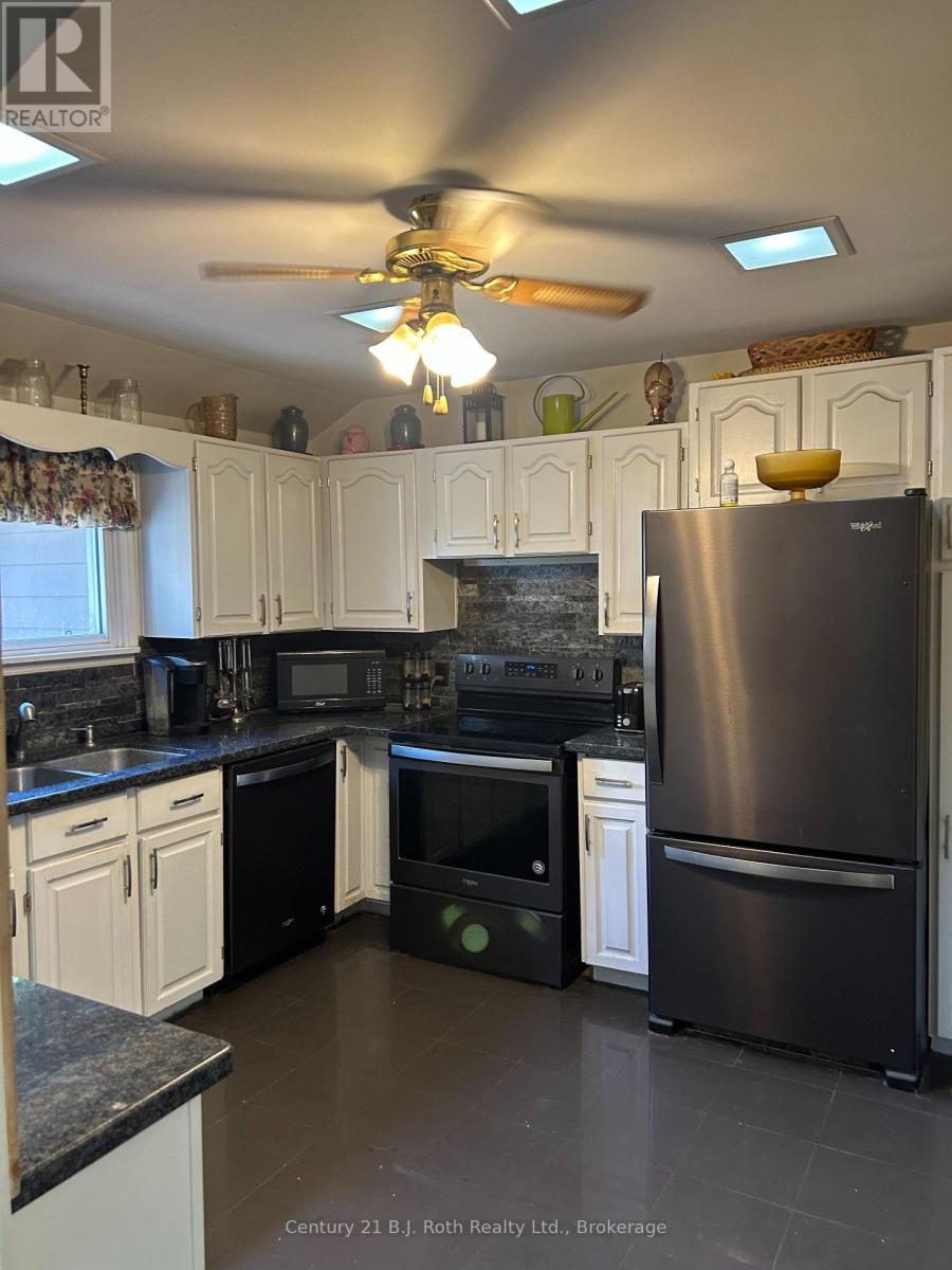 234 Lake Dalrymple Road, Kawartha Lakes, Ontario  L0K 1W0 - Photo 11 - X12382929
