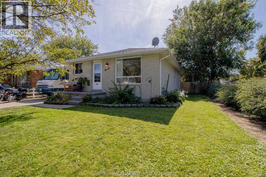 90 Timmins Crescent, Chatham, Ontario  N7L 2J7 - Photo 2 - 25022394