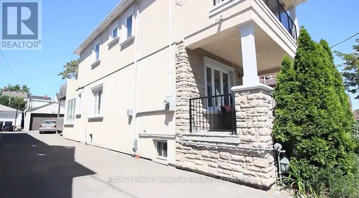 950 Greenwood Avenue, Toronto, Ontario  M4J 4C3 - Photo 9 - E12382943
