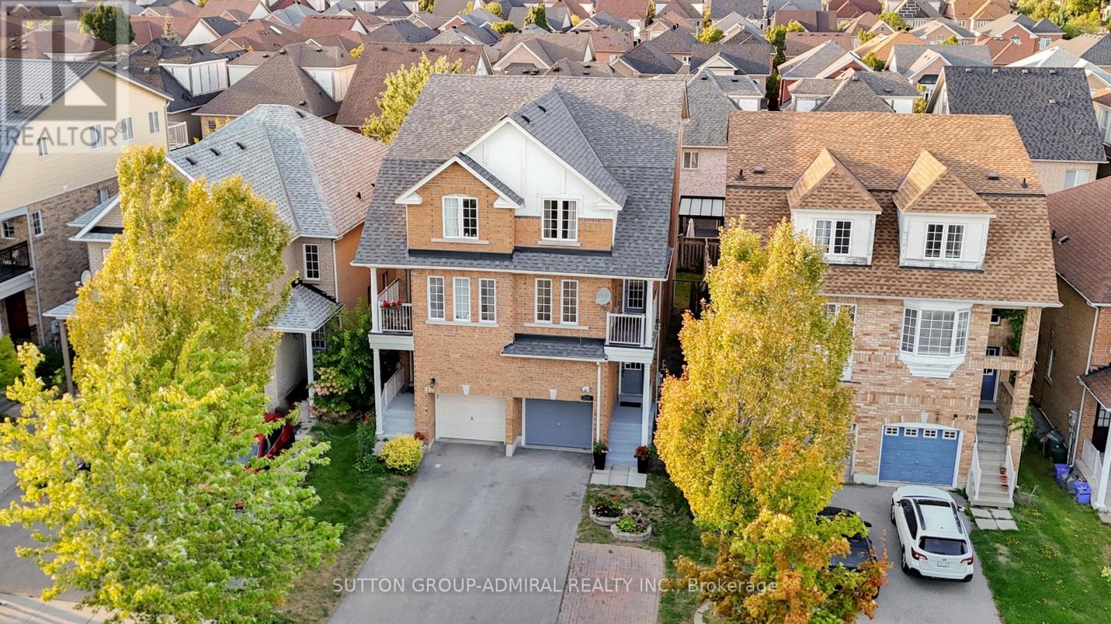 216 Maple Sugar Lane, Vaughan, Ontario  L4J 9A8 - Photo 2 - N12382924