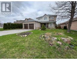30 COUNTRY LANE, Barrie, Ontario