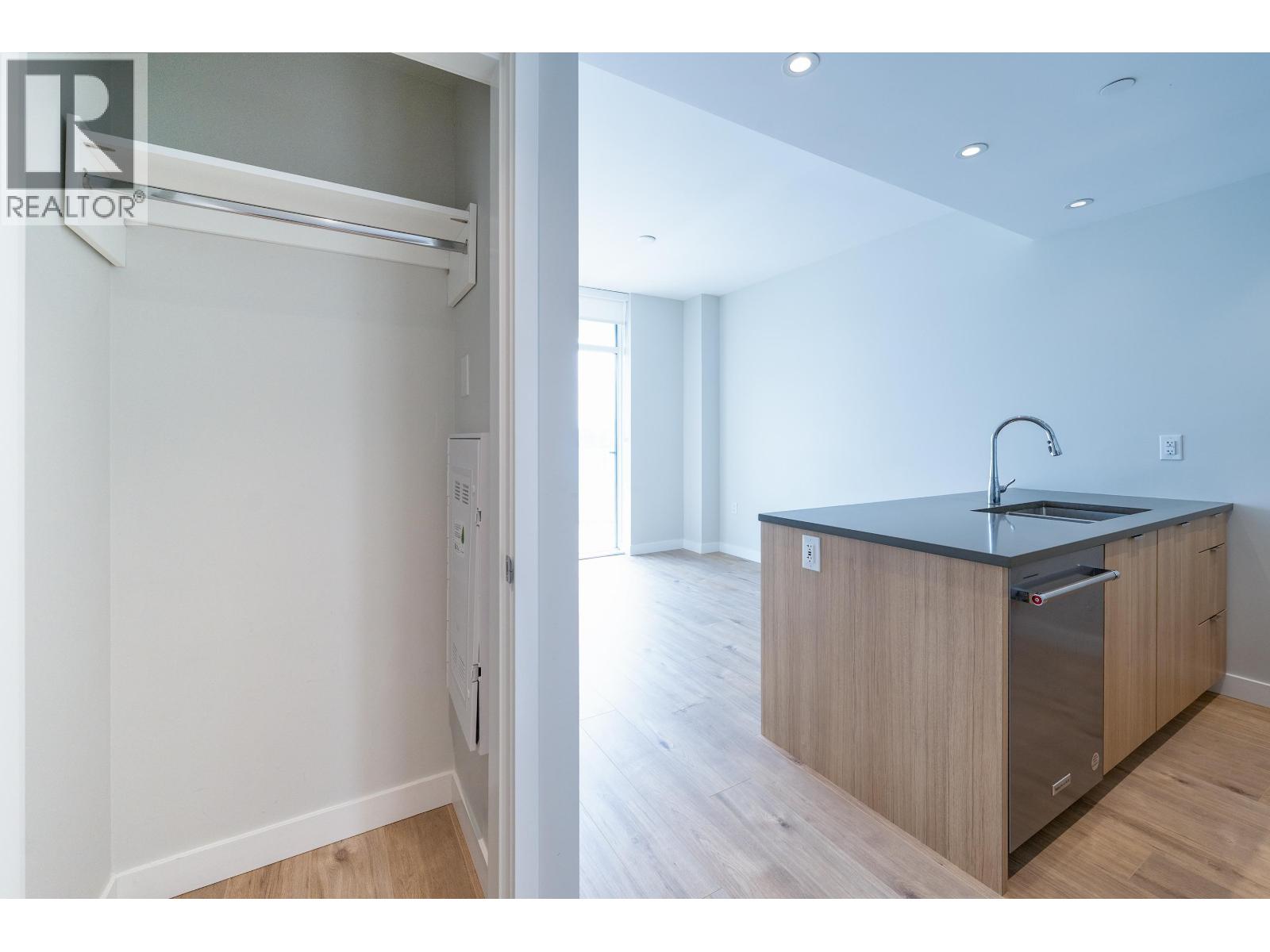 324 3430 E Kent Avenue, Vancouver, British Columbia  V5S 0G7 - Photo 3 - R3044013