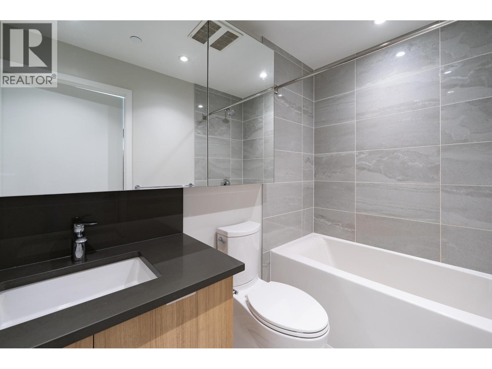 324 3430 E Kent Avenue, Vancouver, British Columbia  V5S 0G7 - Photo 9 - R3044013