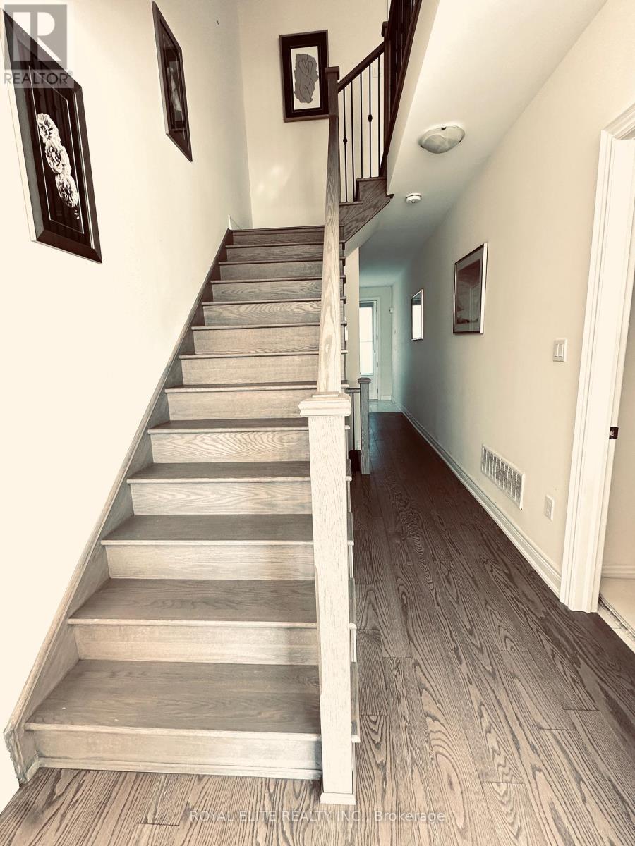 Property at 32 HERCULES CLUB DRIVE image 2