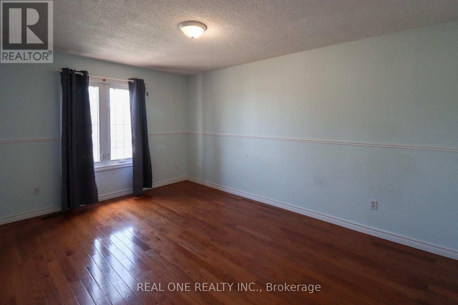 4139 Quaker Hill Drive, Mississauga, Ontario  L5C 3M2 - Photo 21 - W12296758