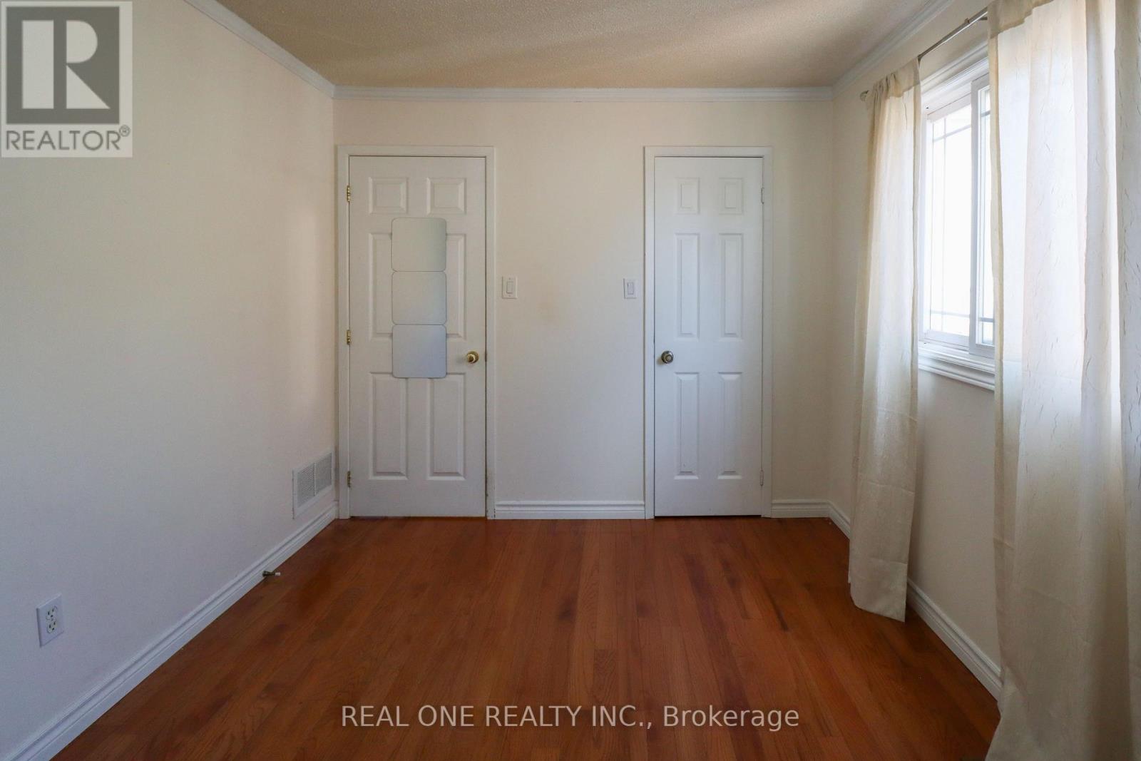 4139 Quaker Hill Drive, Mississauga, Ontario  L5C 3M2 - Photo 27 - W12296758