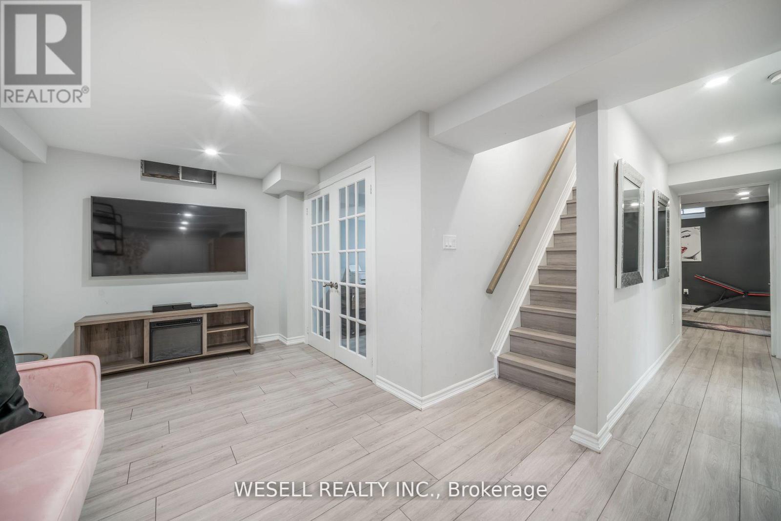 1879 Ashwood Avenue, Innisfil, Ontario  L9S 1W1 - Photo 27 - N12338794