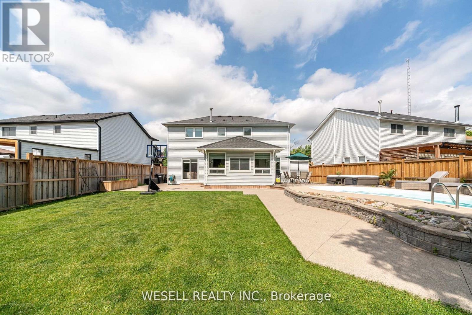 1879 Ashwood Avenue, Innisfil, Ontario  L9S 1W1 - Photo 39 - N12338794