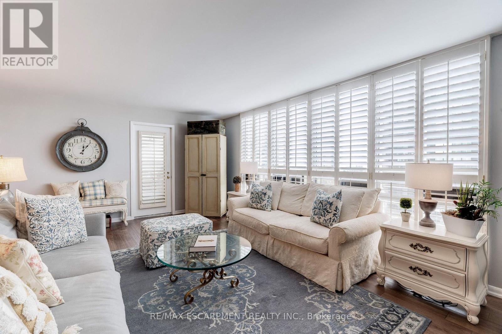 903 - 2175 Marine Drive, Oakville, Ontario  L6L 5L5 - Photo 8 - W12381254