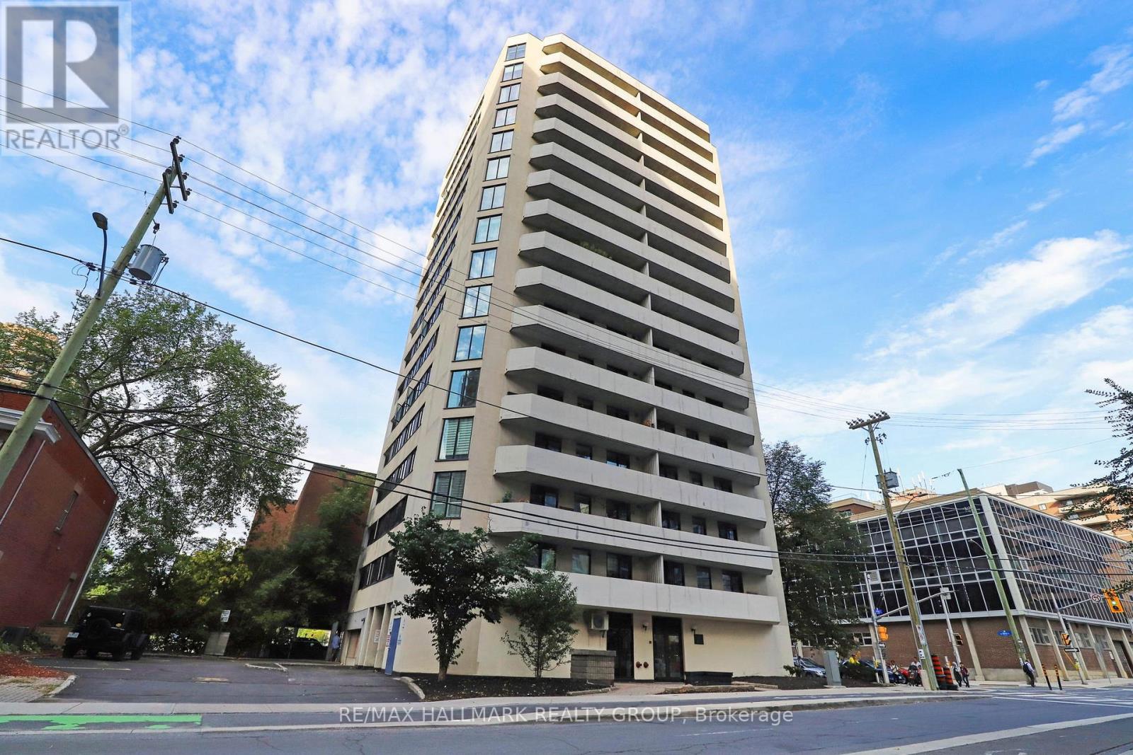 Property at 704 - 200 BAY STREET image 1