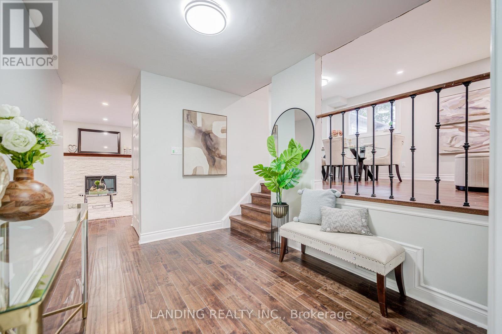 23 Boarhill Drive, Toronto, Ontario  M1S 2L9 - Photo 2 - E12382959