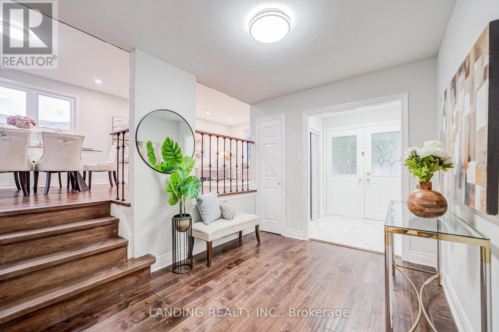 23 Boarhill Drive, Toronto, Ontario  M1S 2L9 - Photo 4 - E12382959