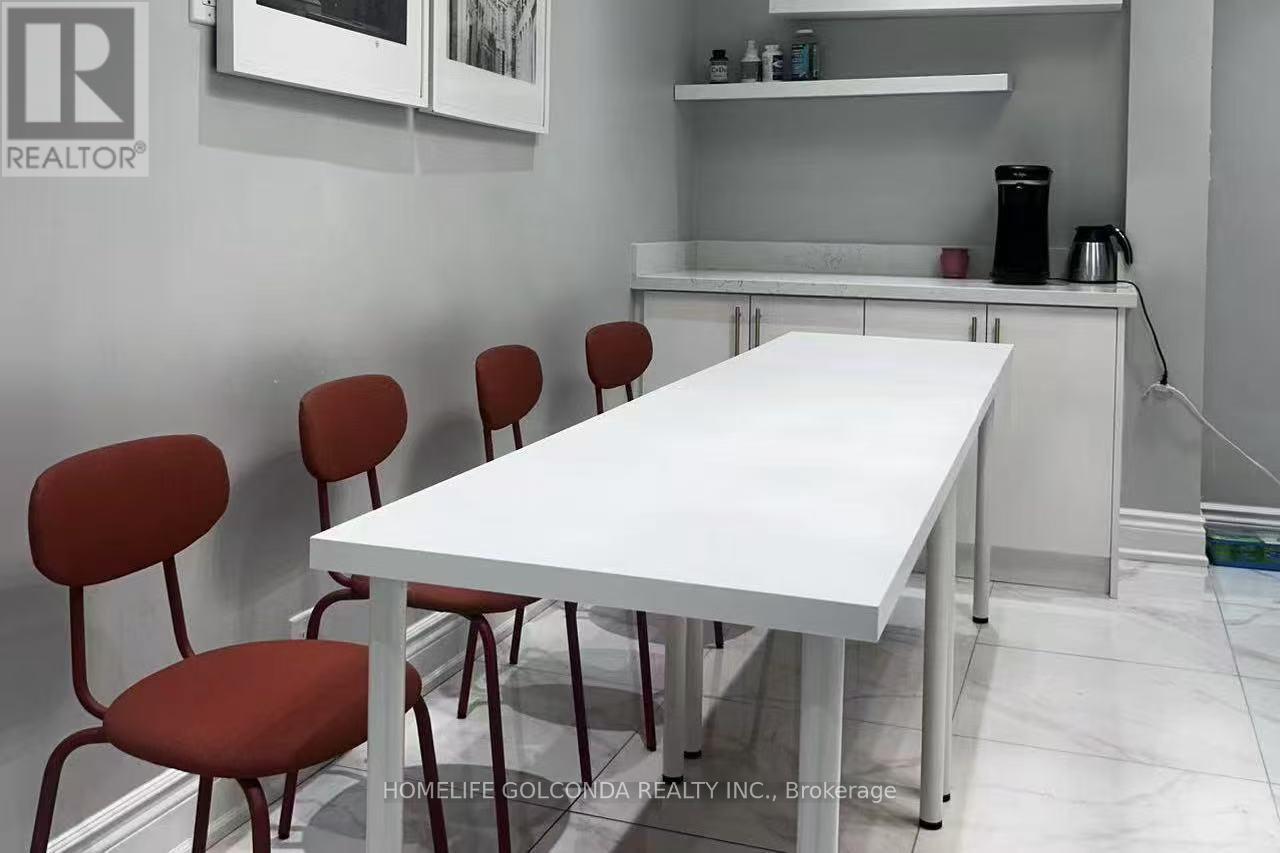 21d-22d - 7398 Yonge Street, Vaughan, Ontario  L4J 8J2 - Photo 6 - N12382976