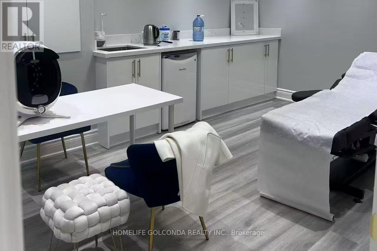 21d-22d - 7398 Yonge Street, Vaughan, Ontario  L4J 8J2 - Photo 8 - N12382976