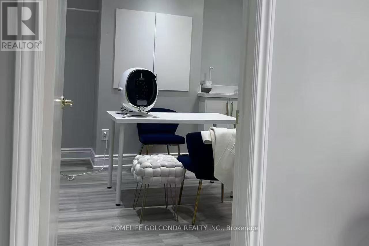 21d-22d - 7398 Yonge Street, Vaughan, Ontario  L4J 8J2 - Photo 9 - N12382976