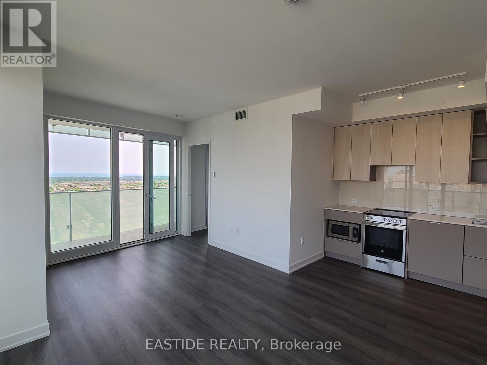 1604 - 3883 Quartz Road, Mississauga, Ontario  L5B 0M3 - Photo 3 - W12382951