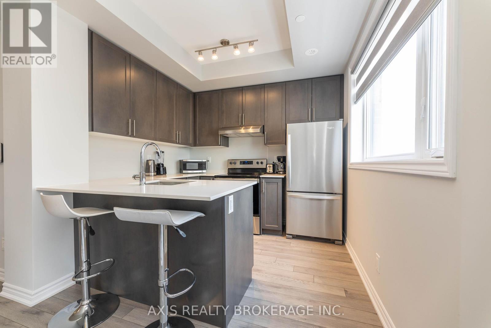 324 - 349 Wheat Boom Drive, Oakville, Ontario  L6H 7X5 - Photo 13 - W12382978