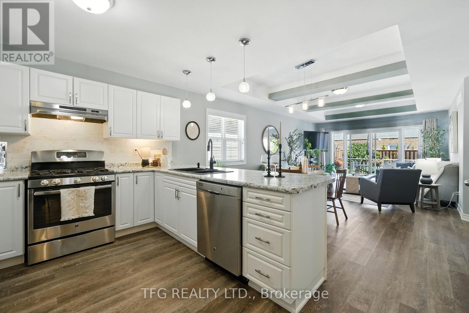 292 Rollings Street, Cobourg, Ontario  K9A 0G8 - Photo 4 - X12382747