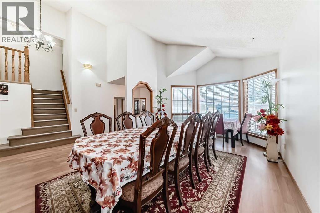 421 Applewood Place Se, Calgary, Alberta  T2A 7N2 - Photo 2 - A2254447