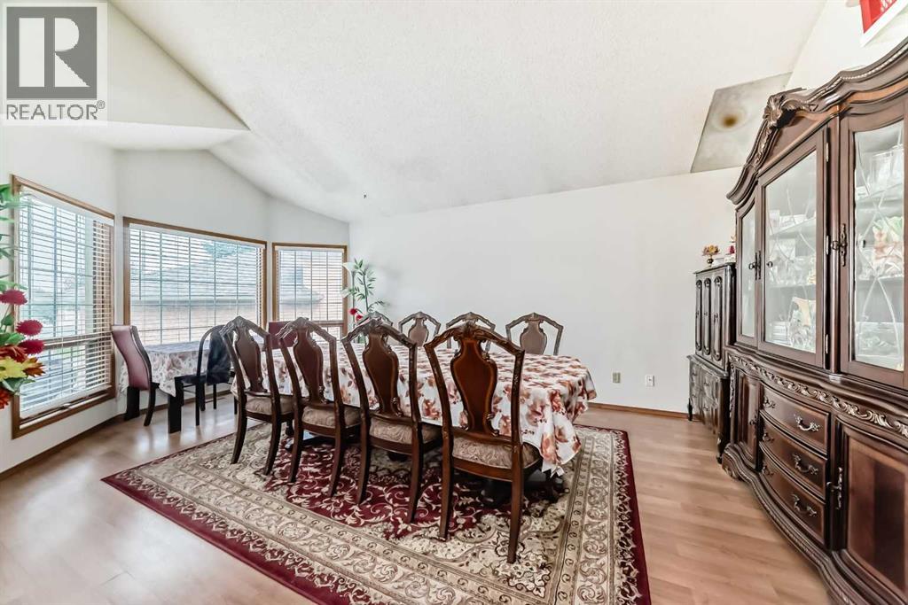 421 Applewood Place Se, Calgary, Alberta  T2A 7N2 - Photo 3 - A2254447
