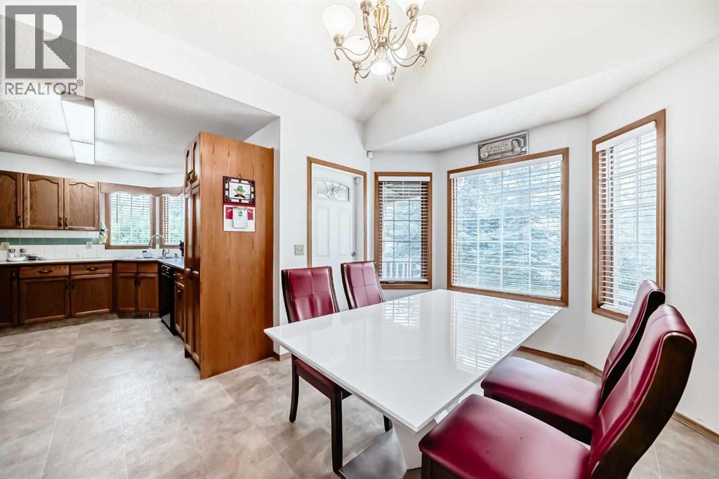 421 Applewood Place Se, Calgary, Alberta  T2A 7N2 - Photo 8 - A2254447