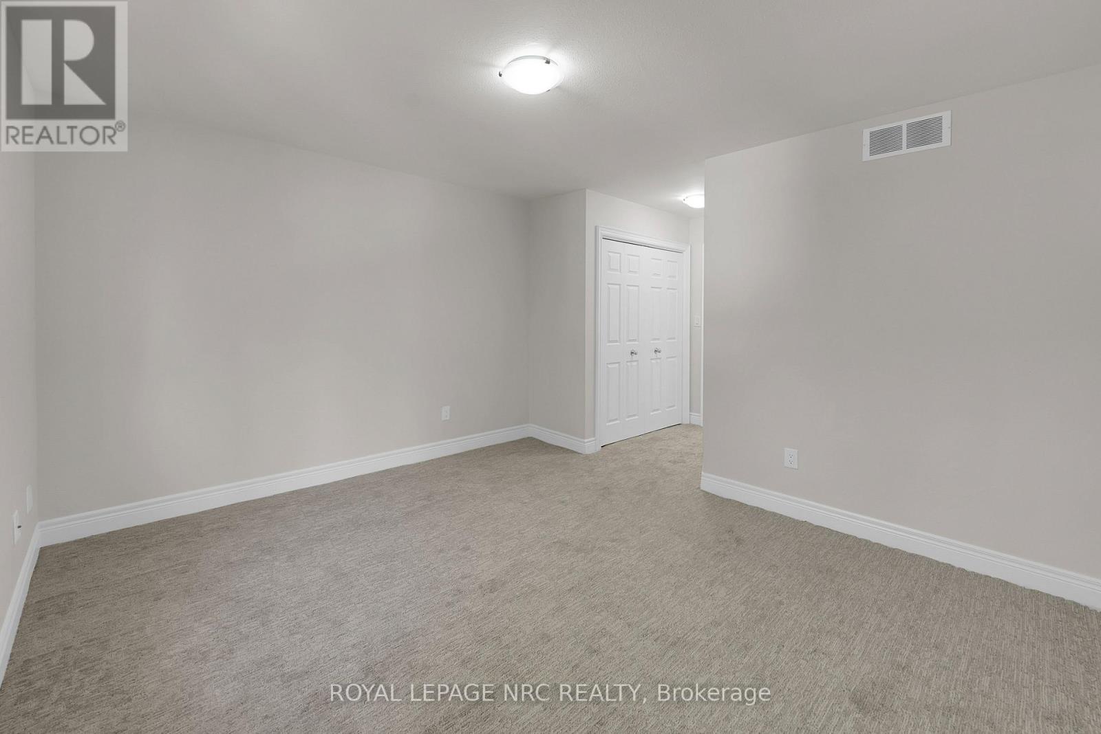 58 Queens Circle, Fort Erie, Ontario  L0S 1B0 - Photo 22 - X12383016
