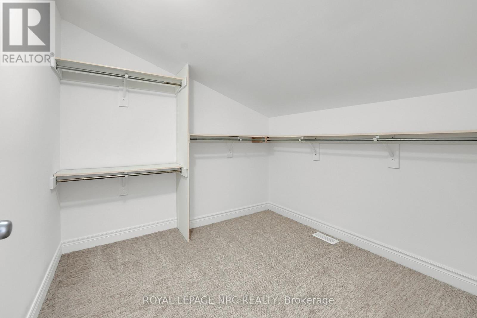 58 Queens Circle, Fort Erie, Ontario  L0S 1B0 - Photo 29 - X12383016