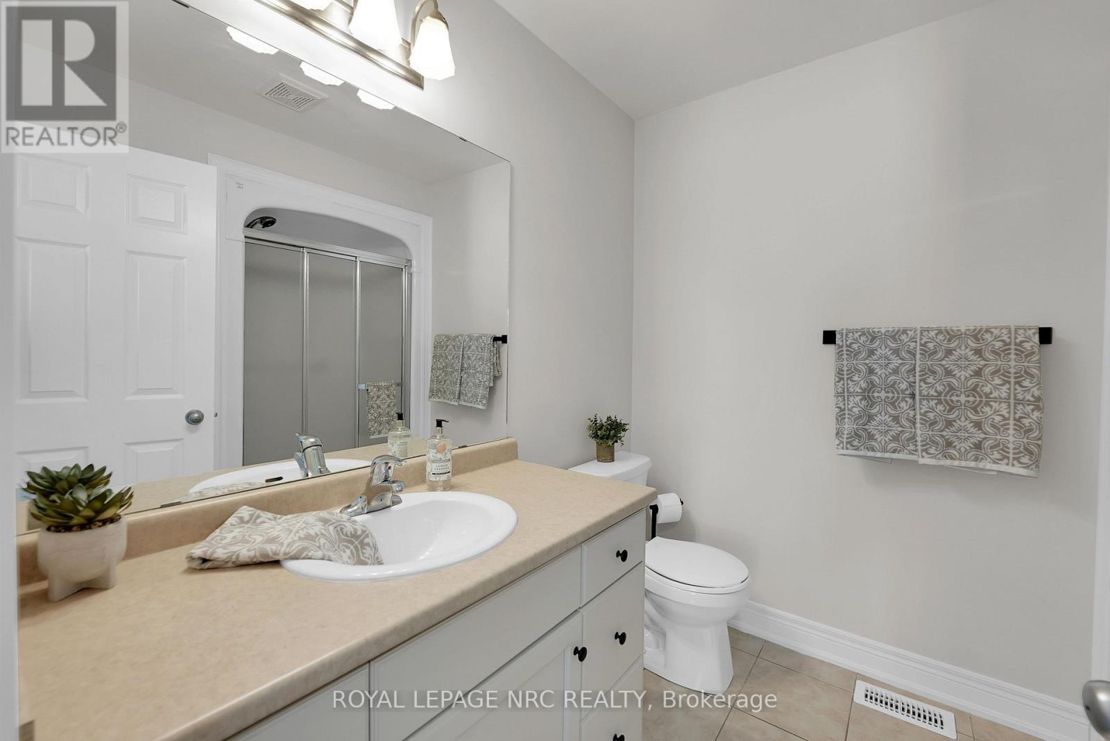 58 Queens Circle, Fort Erie, Ontario  L0S 1B0 - Photo 31 - X12383016