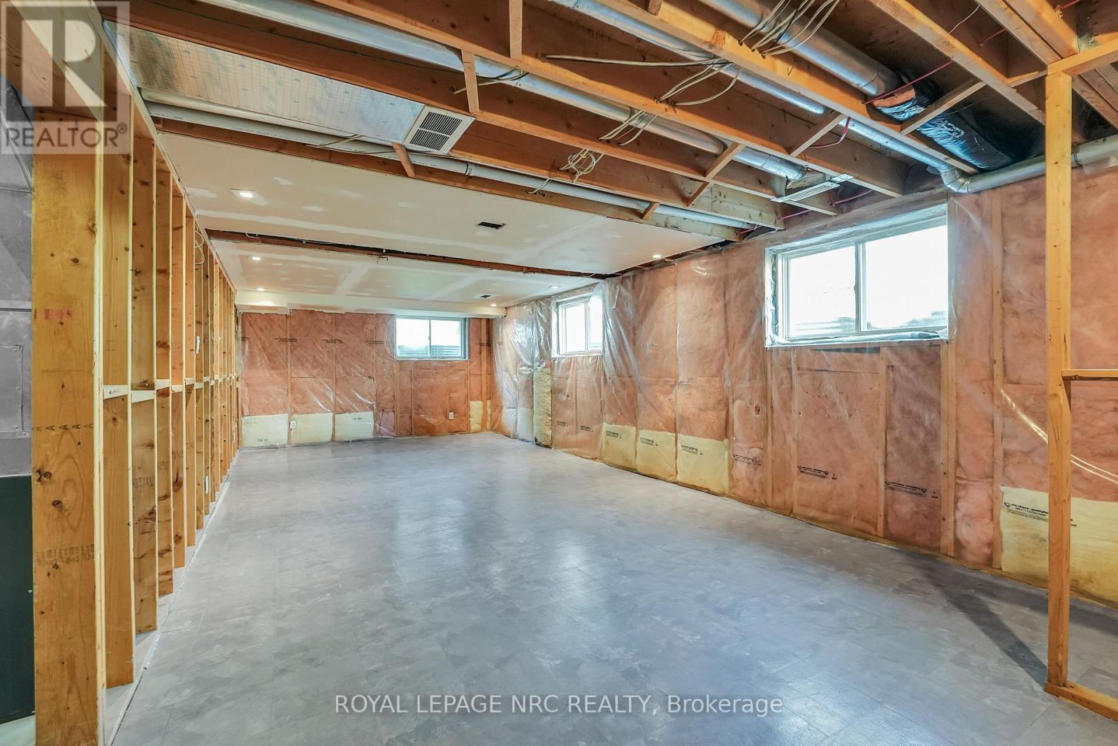 58 Queens Circle, Fort Erie, Ontario  L0S 1B0 - Photo 34 - X12383016