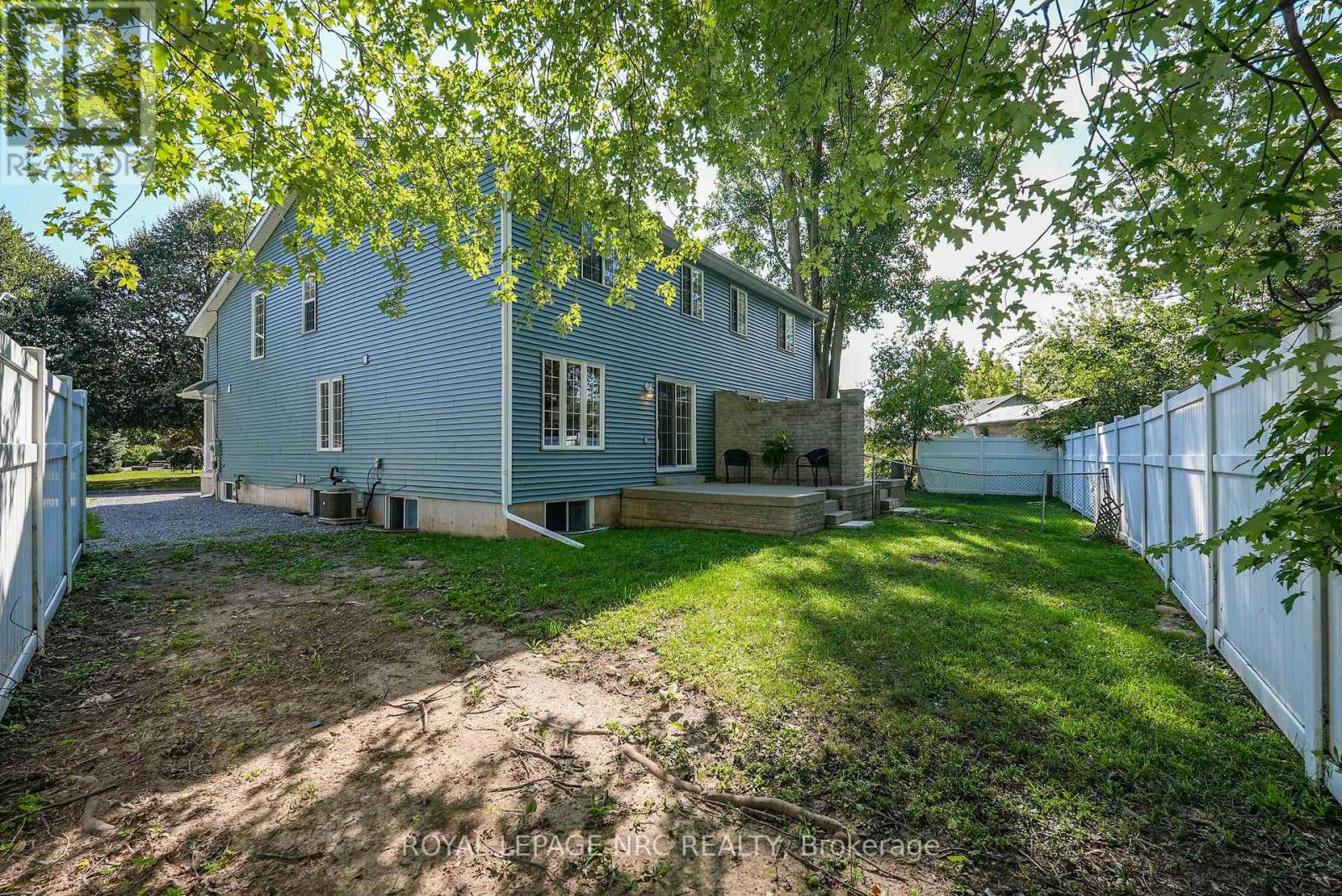58 Queens Circle, Fort Erie, Ontario  L0S 1B0 - Photo 37 - X12383016