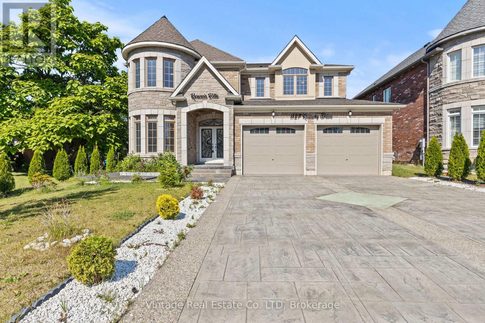 1127 Kennedy Drive, Fort Erie, Ontario  L2A 5P4 - Photo 2 - X12383024