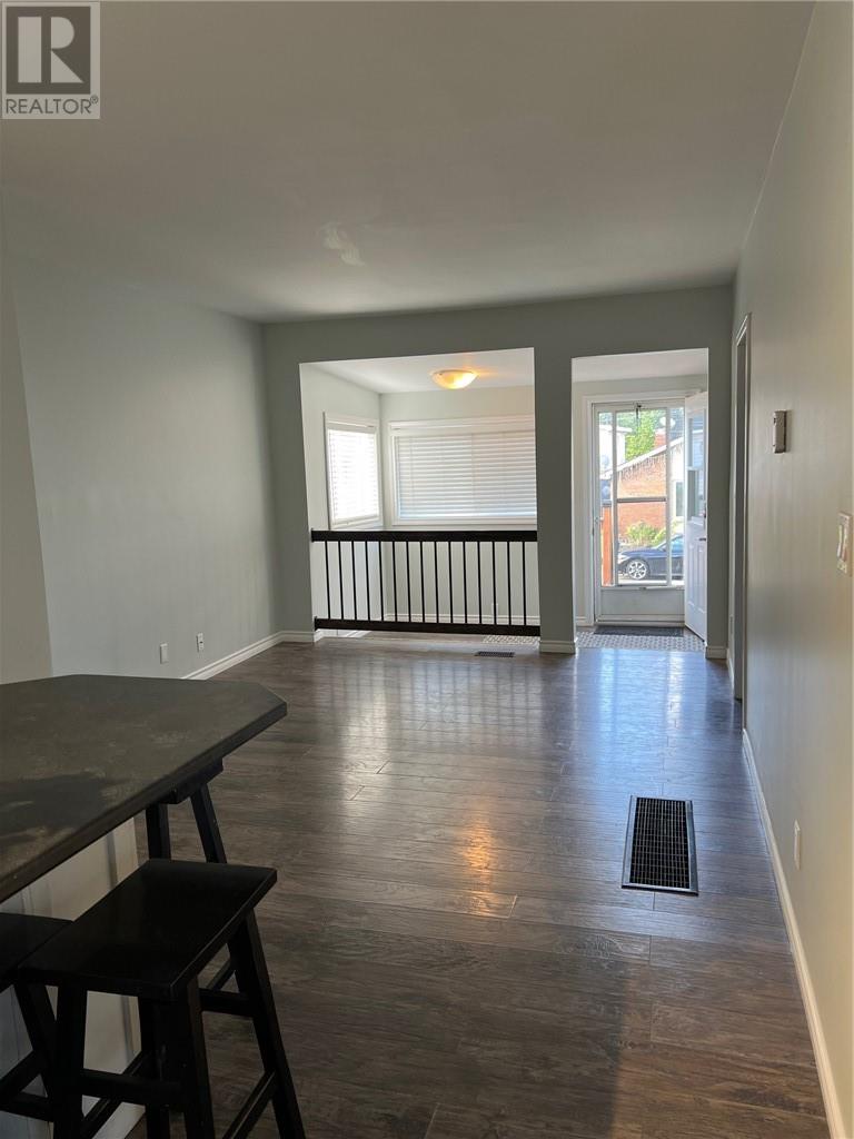 Property at 208 Dufferin Street image 3