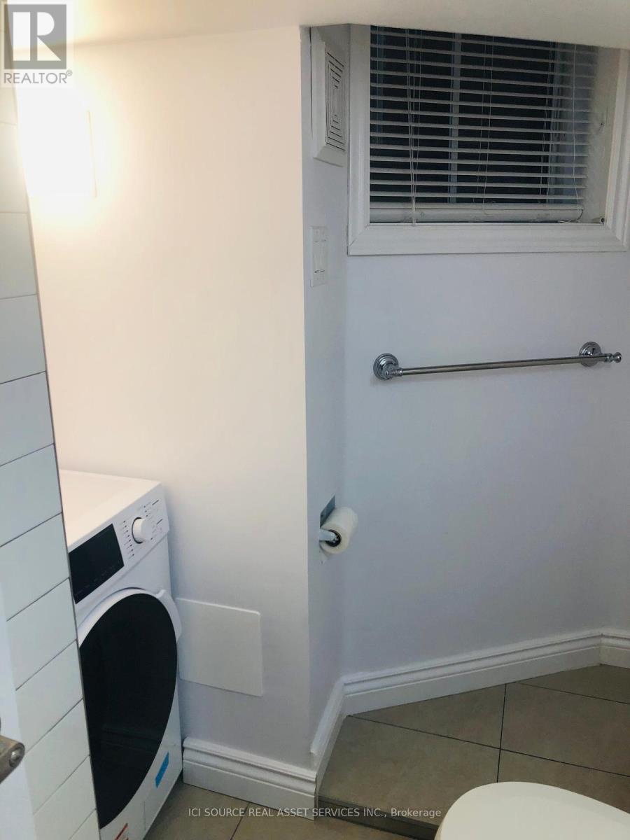 Basement - 215 Hamilton Street, Toronto, Ontario  M4M 2E3 - Photo 17 - E12383021