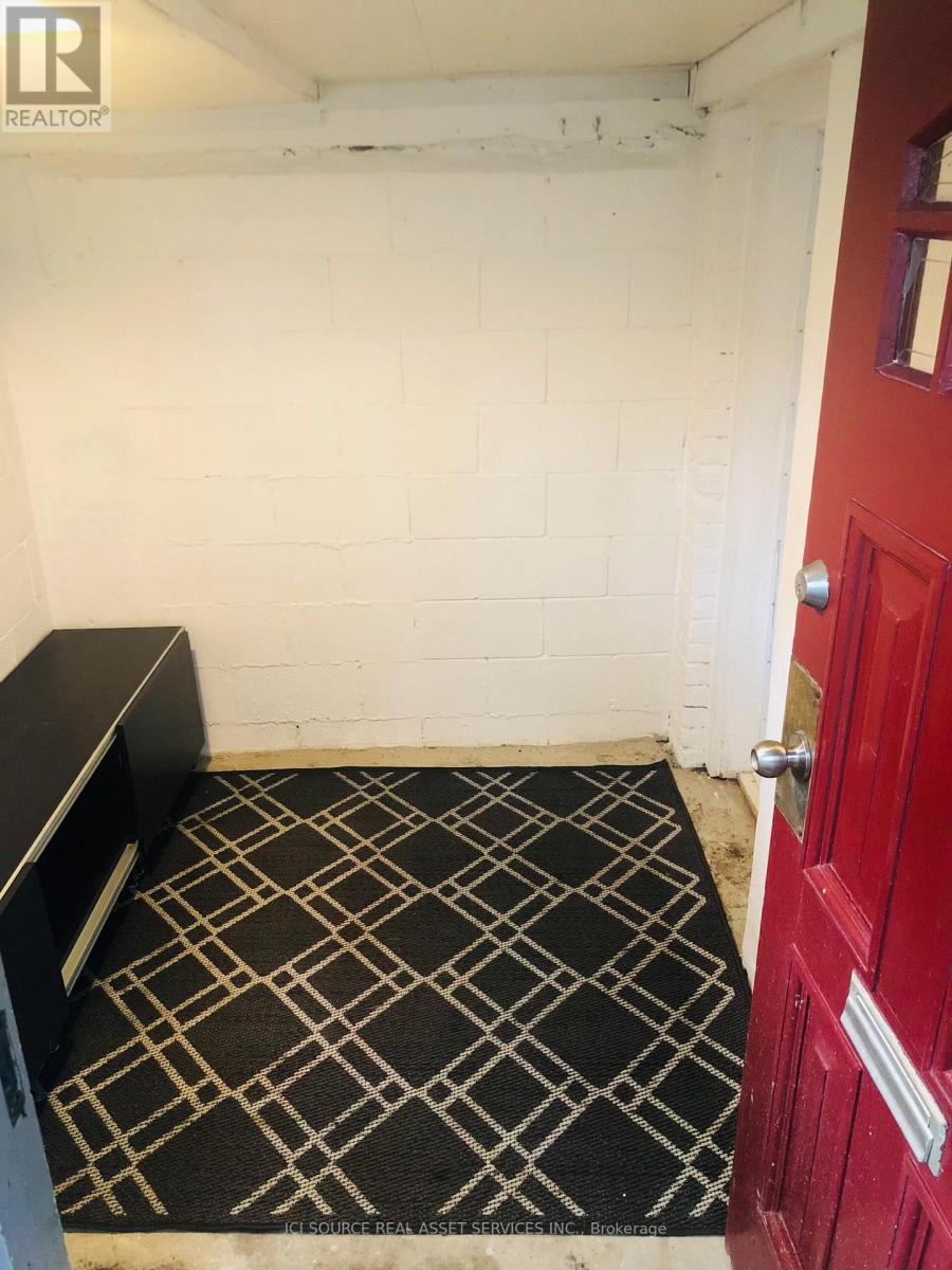 Basement - 215 Hamilton Street, Toronto, Ontario  M4M 2E3 - Photo 2 - E12383021