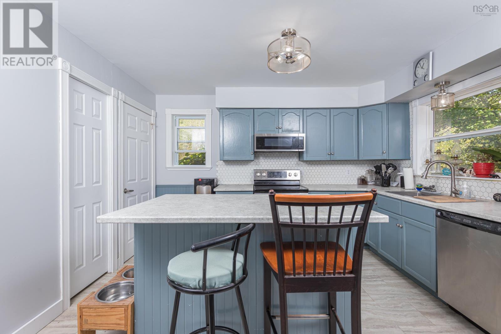 Property at 20 Frederick Allen Drive image 3