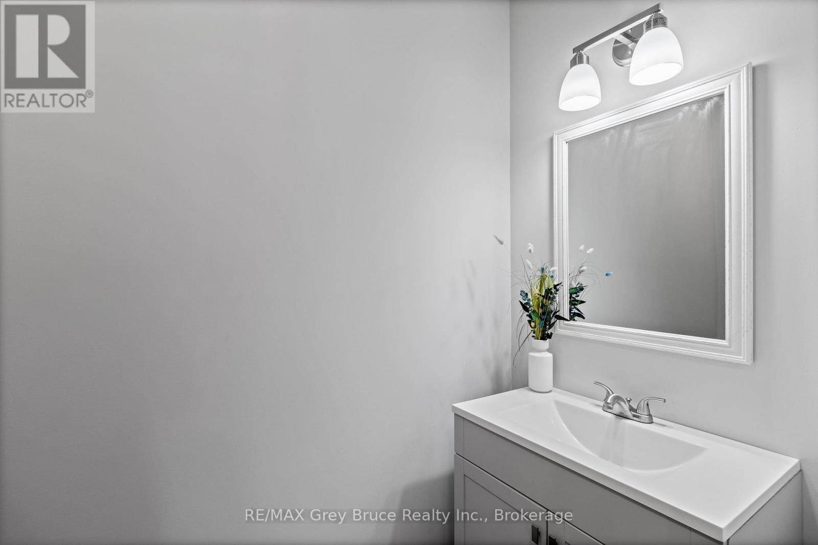 1379 West Road, Northern Bruce Peninsula, Ontario  N0H 1W0 - Photo 20 - X12278114