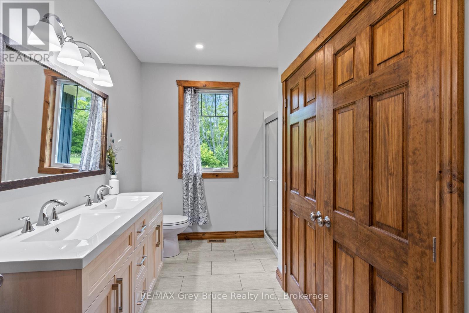 1379 West Road, Northern Bruce Peninsula, Ontario  N0H 1W0 - Photo 24 - X12278114