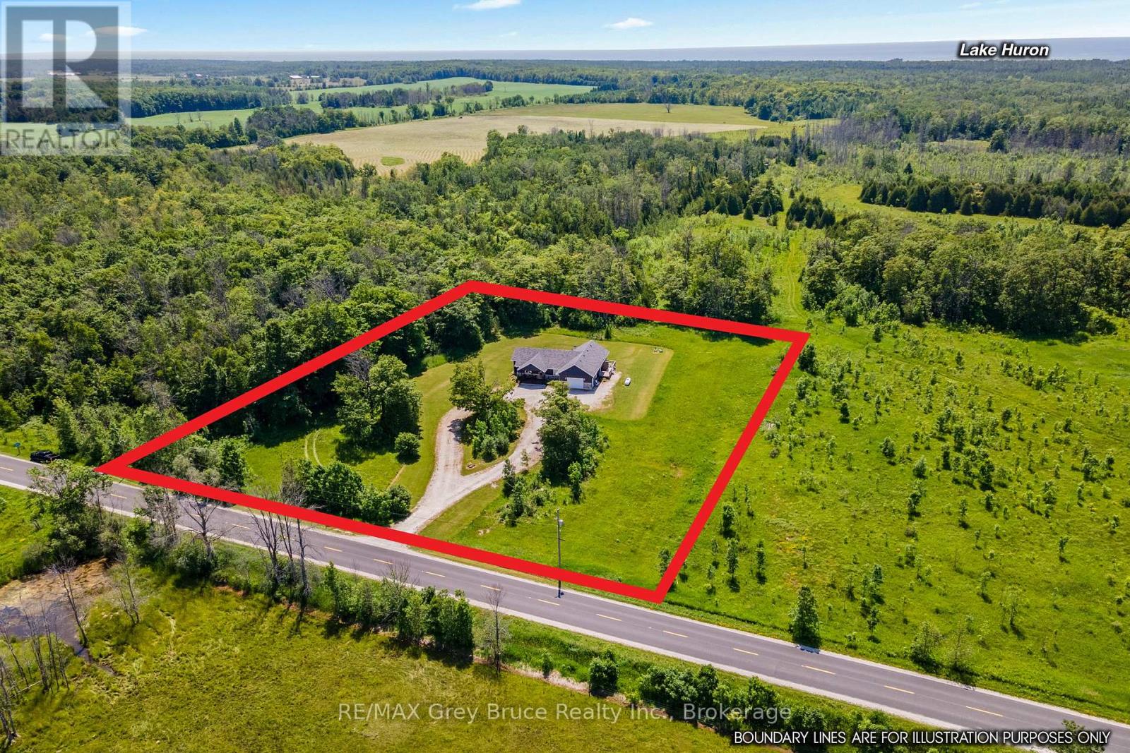 1379 West Road, Northern Bruce Peninsula, Ontario  N0H 1W0 - Photo 50 - X12278114