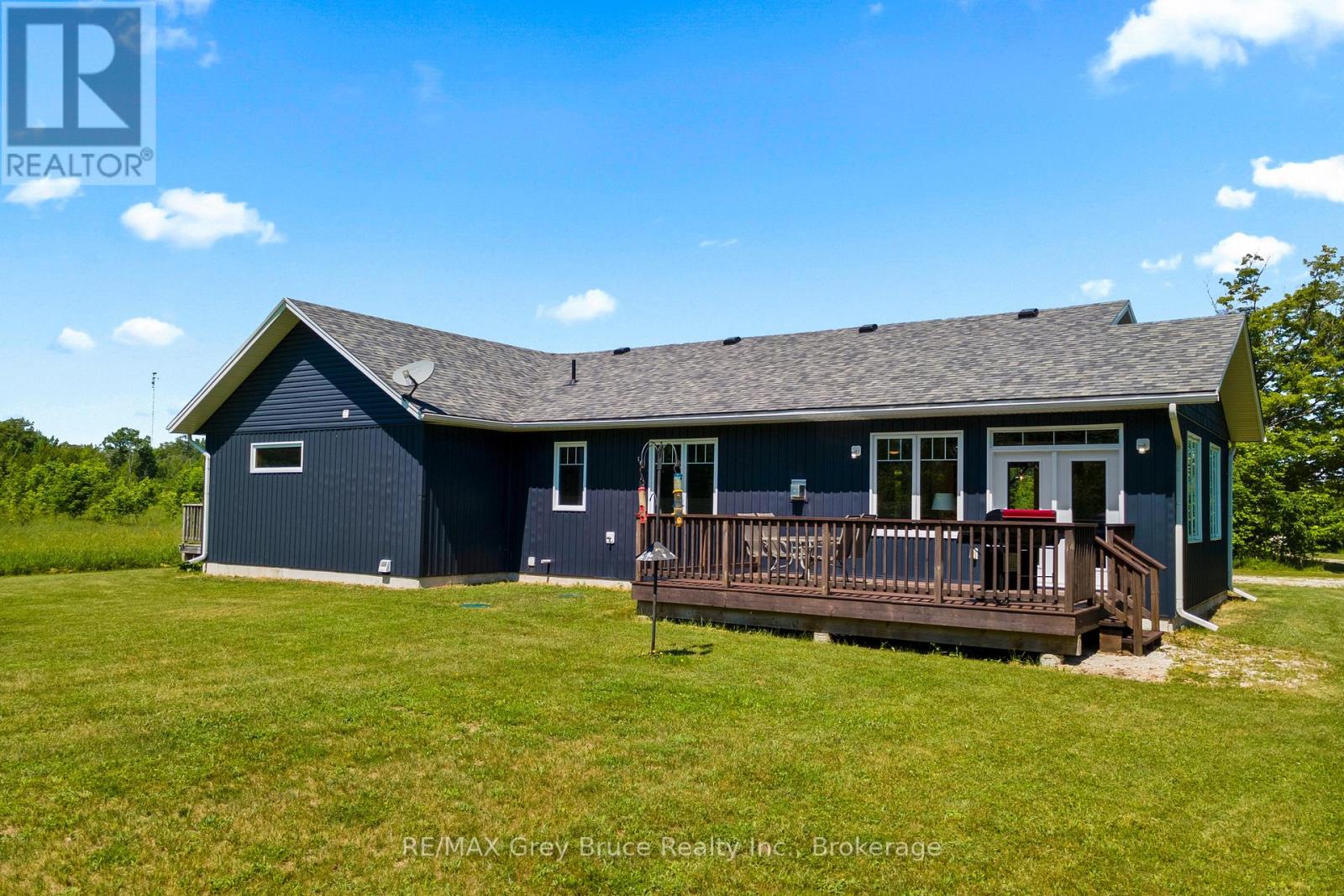 1379 West Road, Northern Bruce Peninsula, Ontario  N0H 1W0 - Photo 7 - X12278114