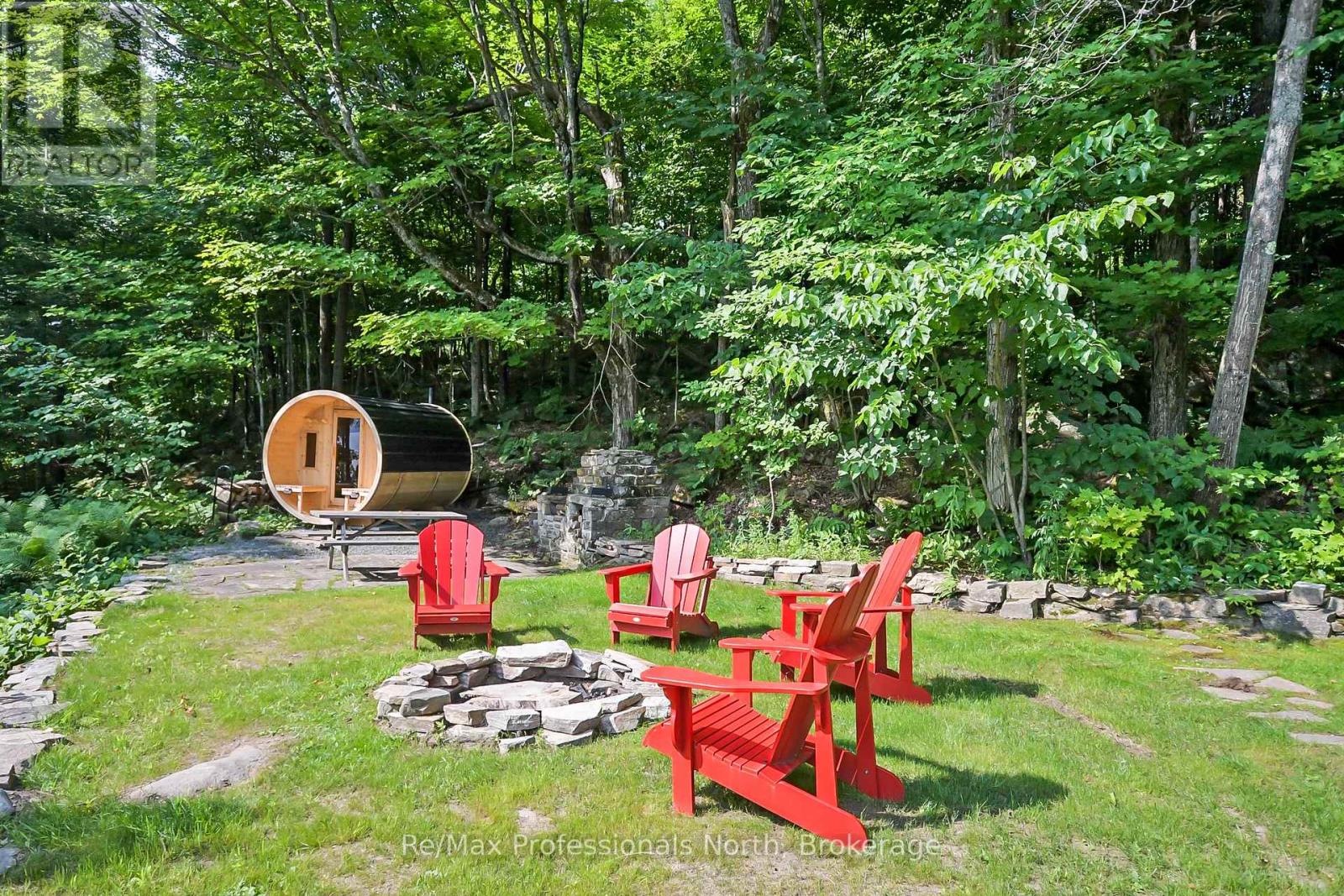 95 Pen Lake Point Road, Huntsville (Chaffey), Ontario  P1H 1A9 - Photo 37 - X12383052