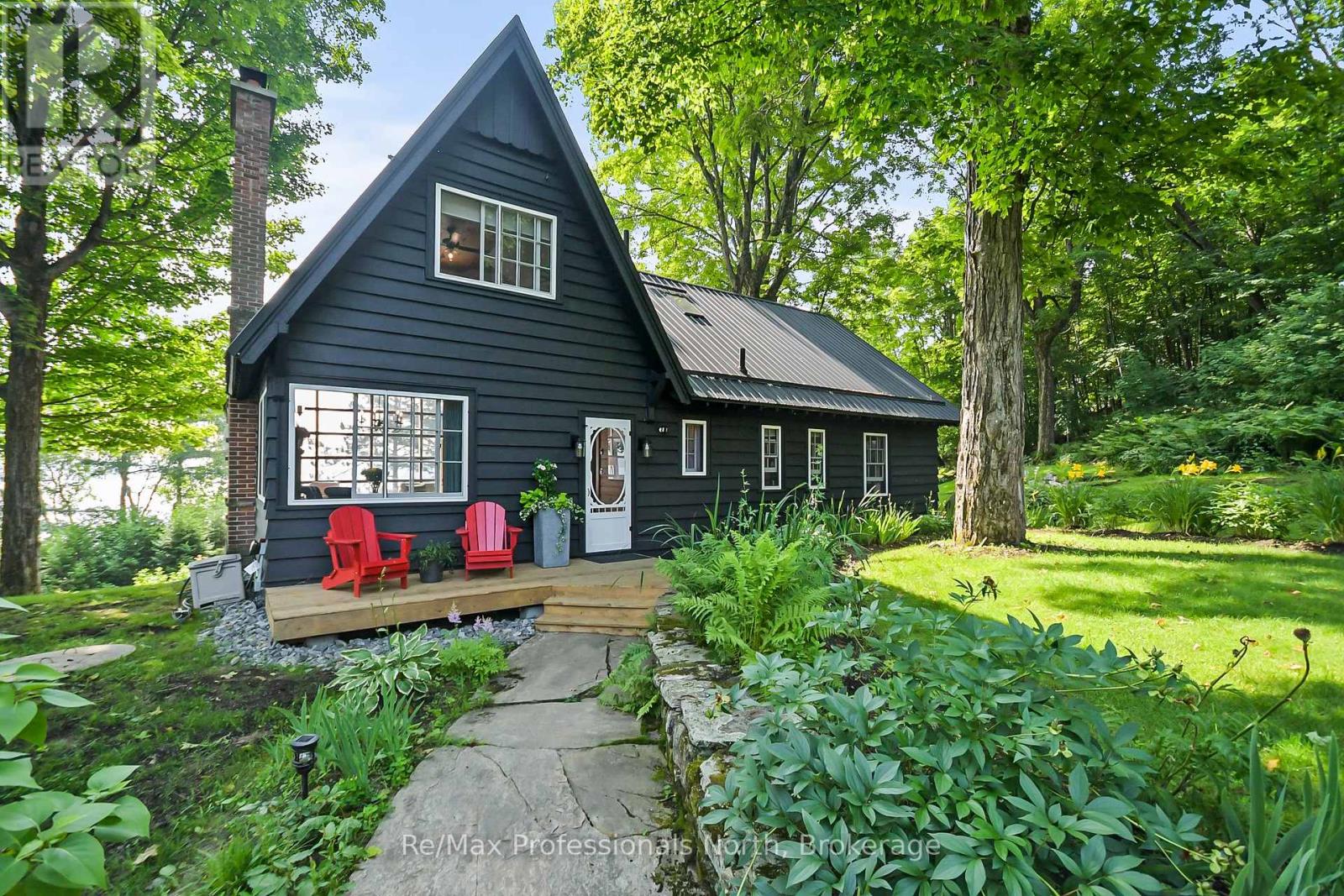 95 Pen Lake Point Road, Huntsville (Chaffey), Ontario  P1H 1A9 - Photo 45 - X12383052