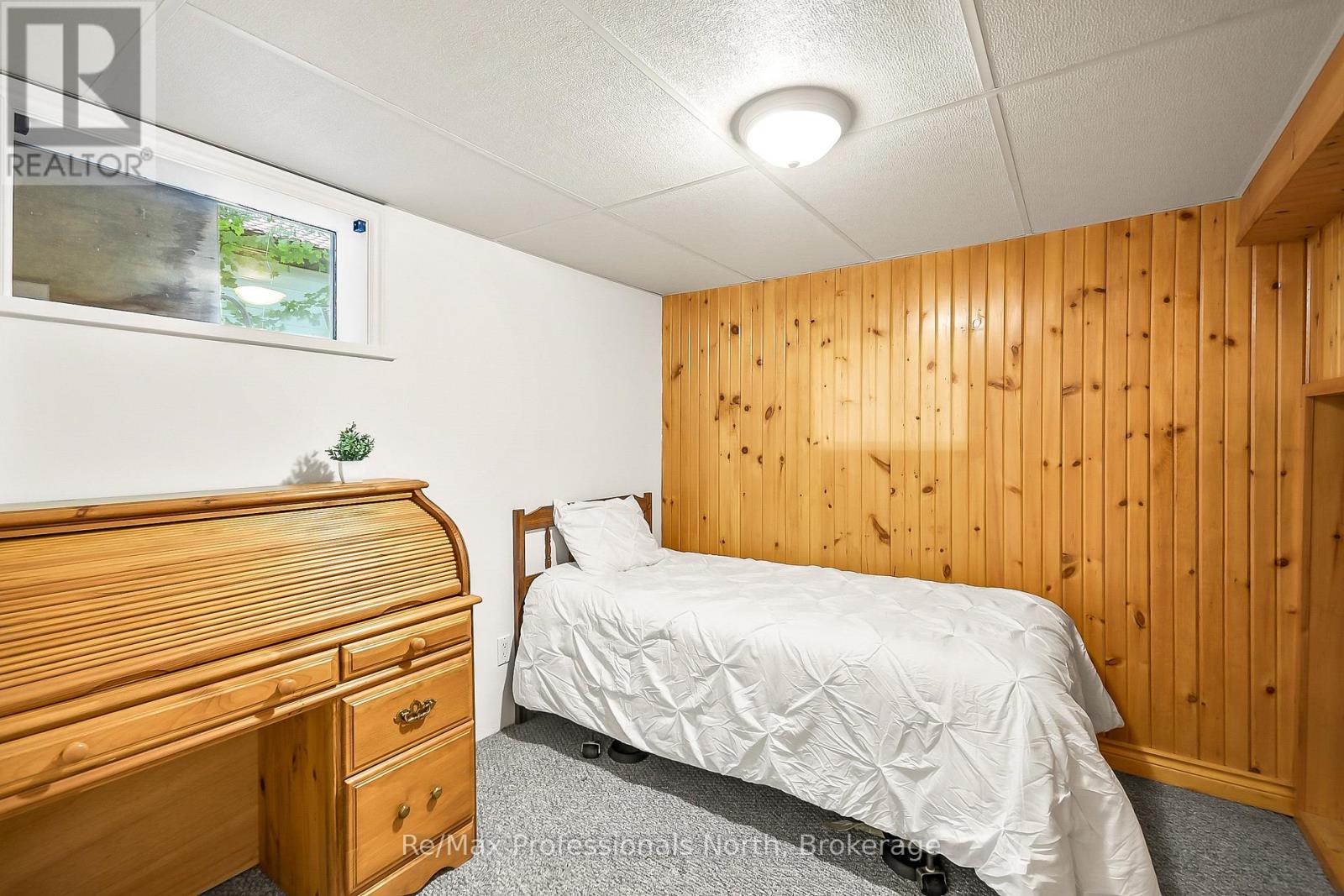 655 Mary Street N, Gravenhurst, Ontario  P1P 1E8 - Photo 17 - X12383068