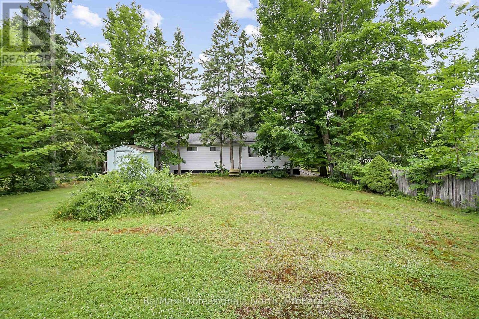 655 Mary Street N, Gravenhurst, Ontario  P1P 1E8 - Photo 24 - X12383068