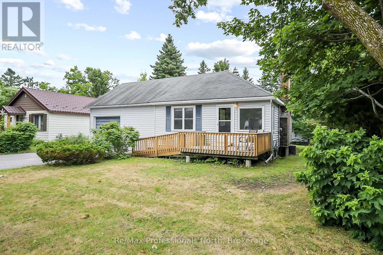 655 Mary Street N, Gravenhurst, Ontario  P1P 1E8 - Photo 27 - X12383068
