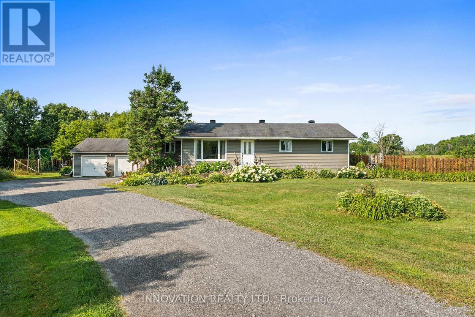 4001 DUNROBIN ROAD, Ottawa, Ontario