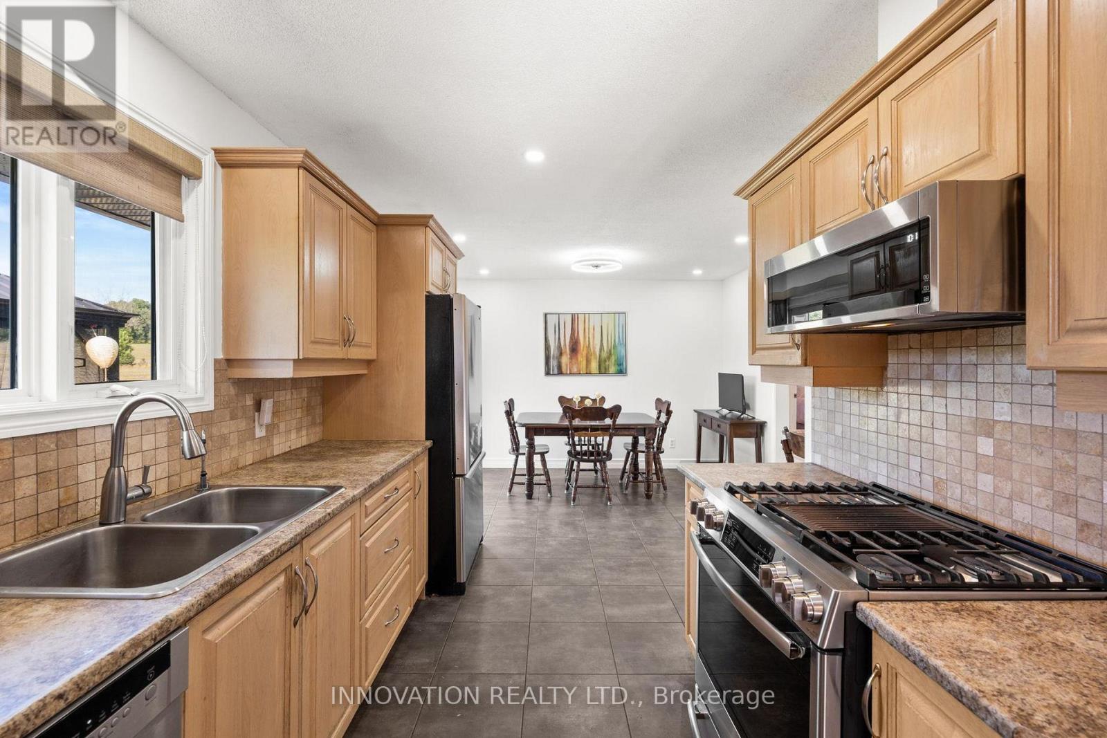 4001 Dunrobin Road, Ottawa, Ontario  K0A 3M0 - Photo 10 - X12383058