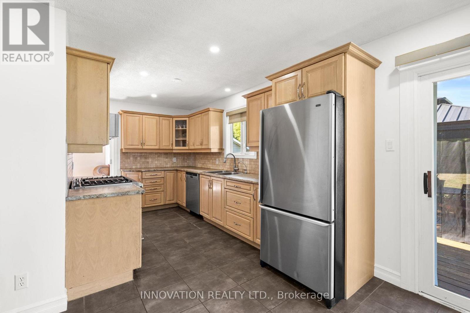 4001 Dunrobin Road, Ottawa, Ontario  K0A 3M0 - Photo 11 - X12383058