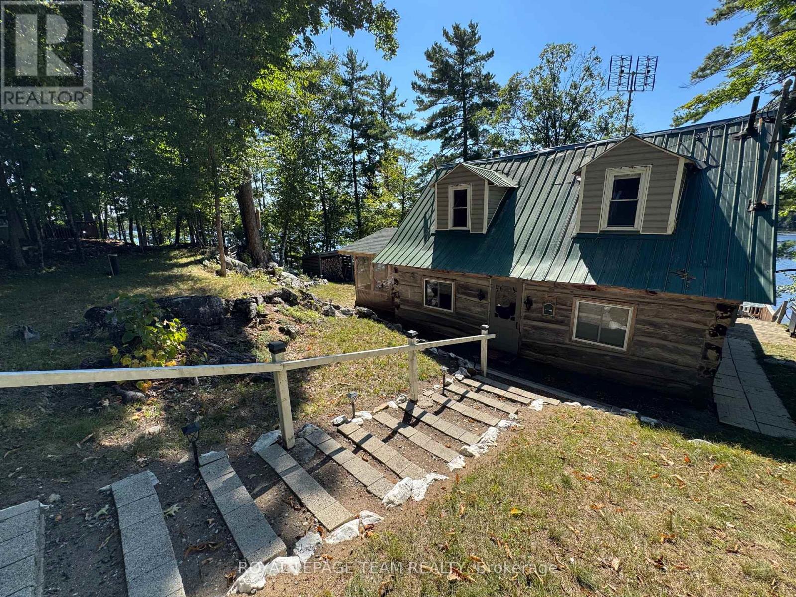 429 Hardwood Ridge Road W, Lanark Highlands, Ontario  K0G 1K0 - Photo 2 - X12383061