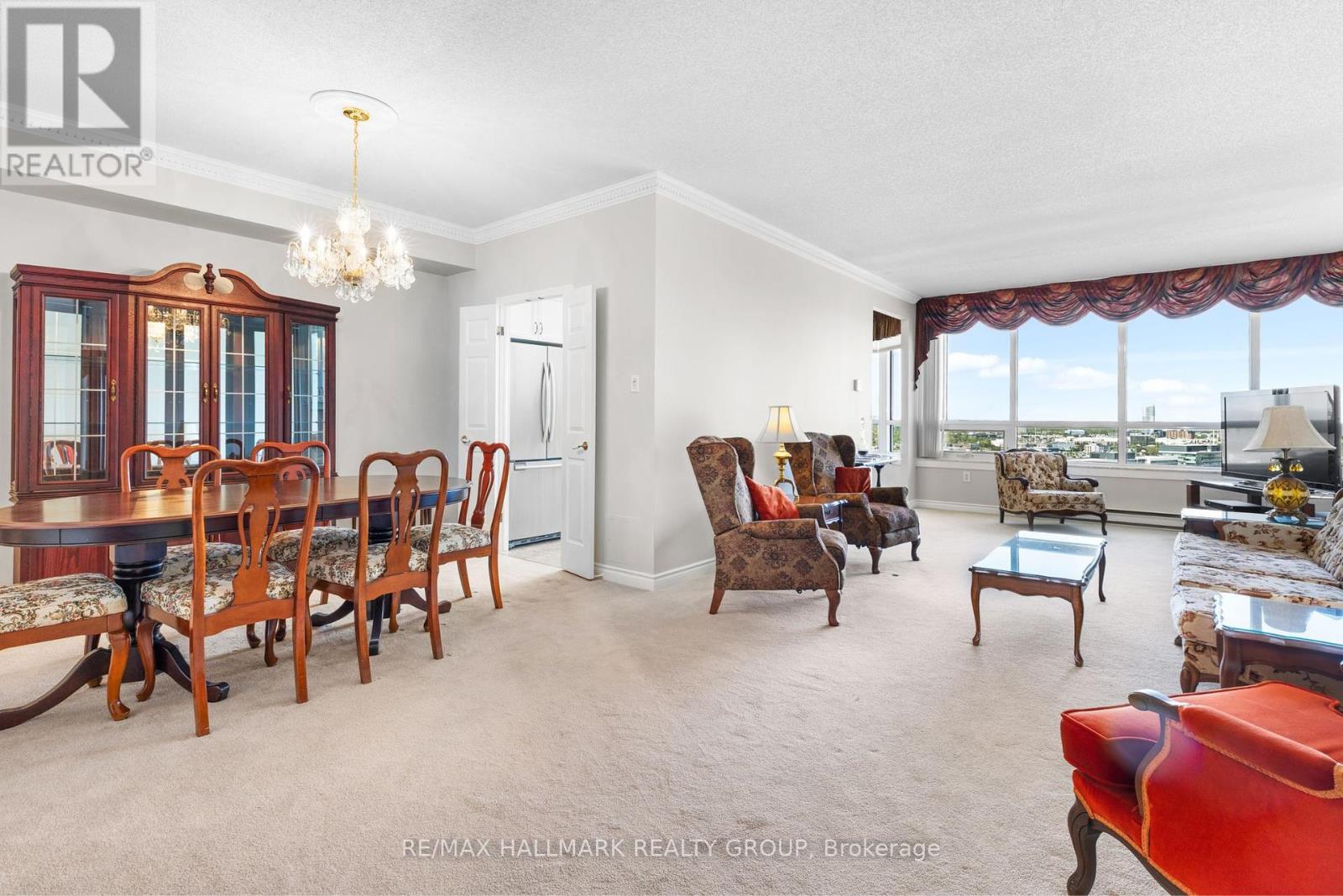 2403 - 1480 Riverside Drive, Ottawa, Ontario  K1G 5H2 - Photo 4 - X12325650